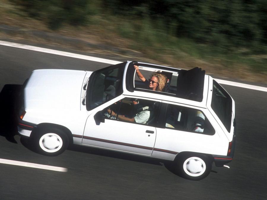  Opel Corsa Steffi Graf Special 1986 года  (фото 4 из 6)